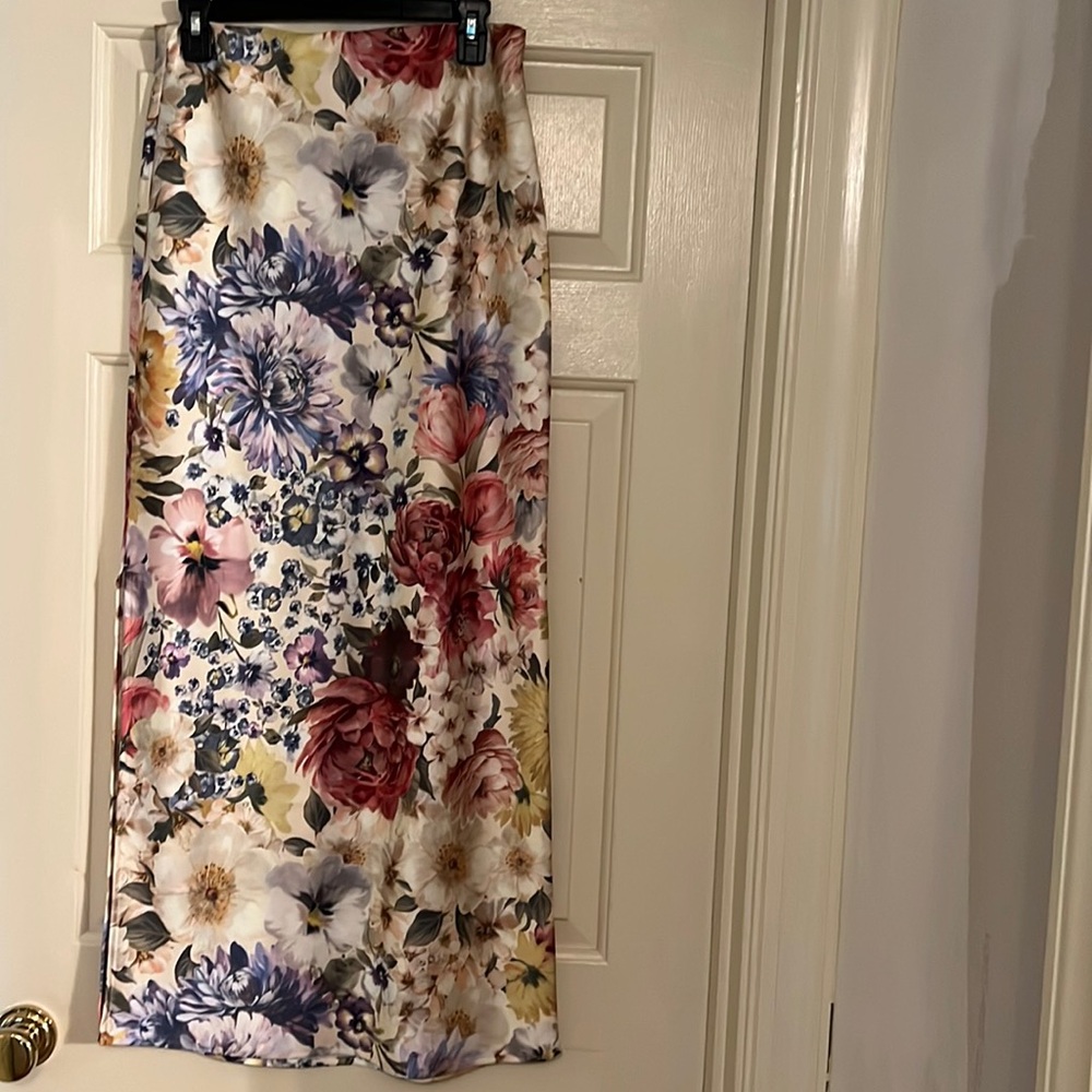 Express Floral Skirt